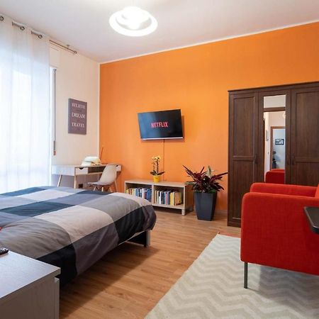 Casa Martina- Airport Free Shuttle-H24 Appartement Bergamo Buitenkant foto